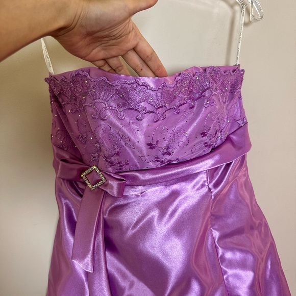 Jessica McClintock for Gunne Sax Lavender Strapless Satin Dress - Picture 2 of 4